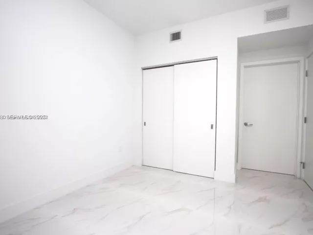 Продажа квартиры #719 - фото 6933683