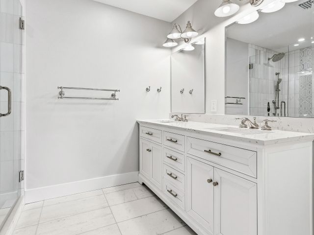 Дом в аренду по адресу 1254 SW 4th Court - фото 6934938