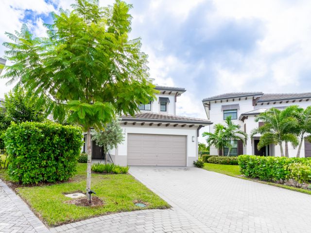 Дом в аренду по адресу 3018 Safflower Circle - фото 6934913