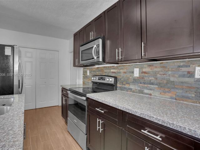 Дом в аренду по адресу 510 N 69th Ave 0 - фото 7514463