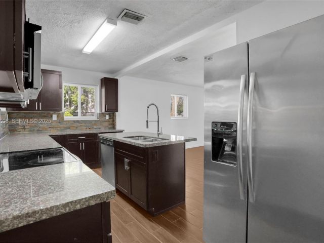 Дом в аренду по адресу 510 N 69th Ave 0 - фото 7514464