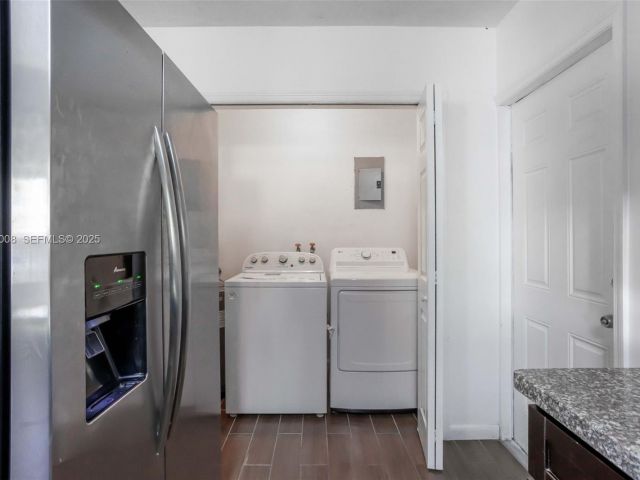 Дом в аренду по адресу 510 N 69th Ave 0 - фото 7514477