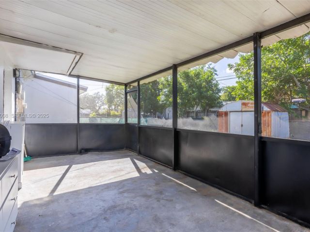 Дом в аренду по адресу 510 N 69th Ave 0 - фото 7514478