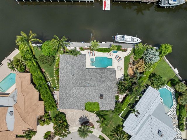 Продажа дома по адресу 830 NE Boca Bay Colony Drive - фото 6934962