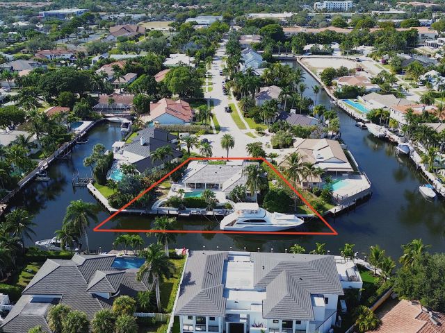 Продажа дома по адресу 830 NE Boca Bay Colony Drive - фото 6934963