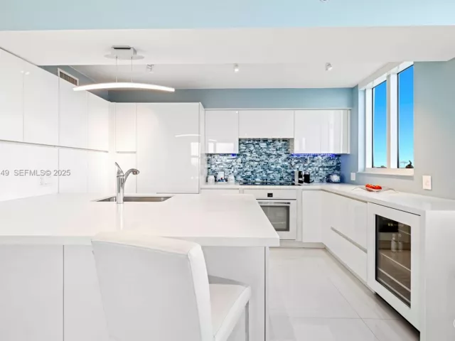 Продажа квартиры #1211 - фото 6936296