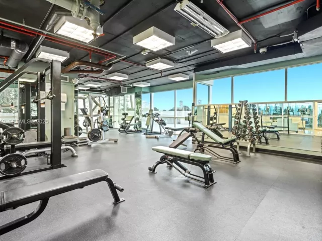 Продажа квартиры #1211 - фото 6936285