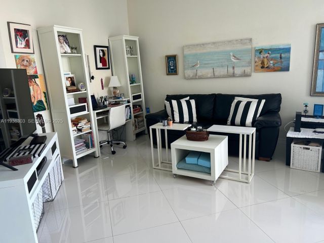 Квартира в аренду номерPH16L - фото 6936512