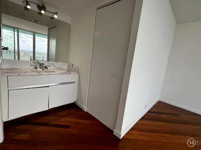 Продажа квартиры #2105 - фото 6936321