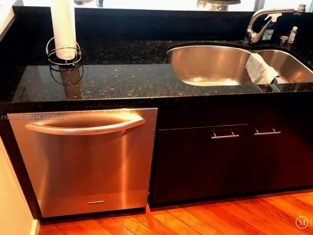 Продажа квартиры #2105 - фото 6936324