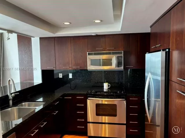 Продажа квартиры #2105 - фото 6936325