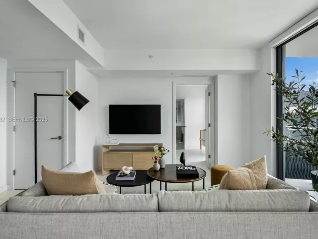 Продажа квартиры #3409 - фото 6936733