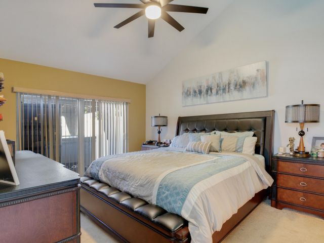 Дом в аренду по адресу 3875 Circle Lake Drive - фото 6936371