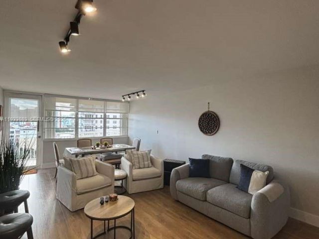 Продажа квартиры #1215 - фото 7440299