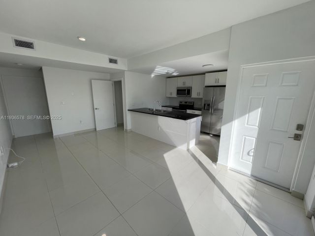 Дом в аренду по адресу 25869 SW 139th Ct - фото 7457994