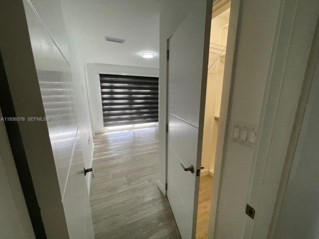 Дом в аренду по адресу 25869 SW 139th Ct - фото 7458003