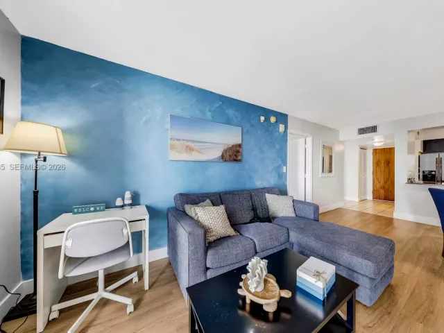 Продажа квартиры #2903 - фото 6938026