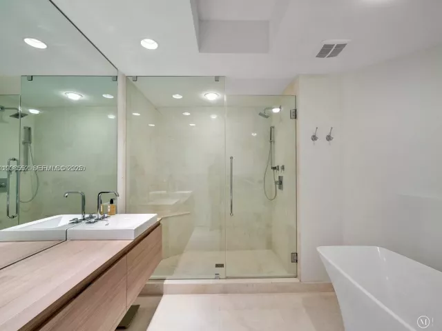 Продажа квартиры #1105 - фото 6939316