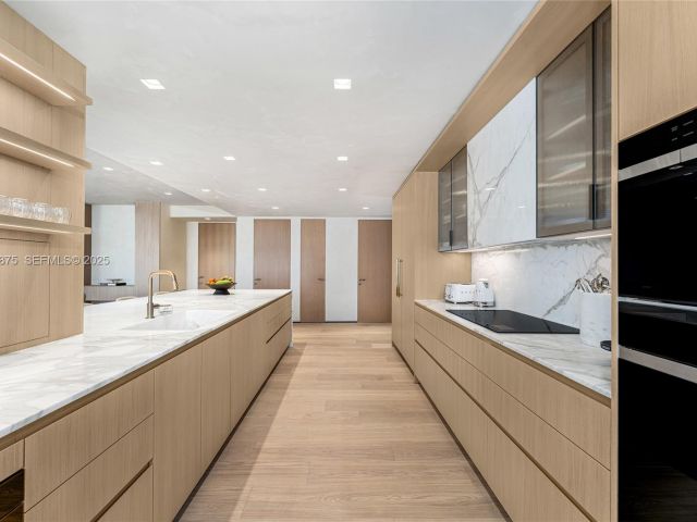 Продажа квартиры #6201 - фото 6940610