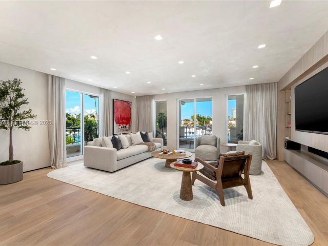 Продажа квартиры #6201 - фото 6940622