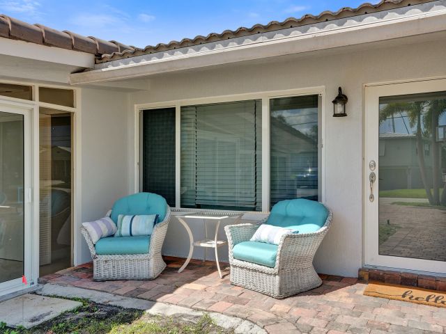 Дом в аренду по адресу 1633 SE 5th Court - фото 6940281