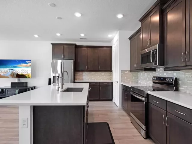 Дом в аренду по адресу 4317 Lago Dr 4317 - фото 6940471