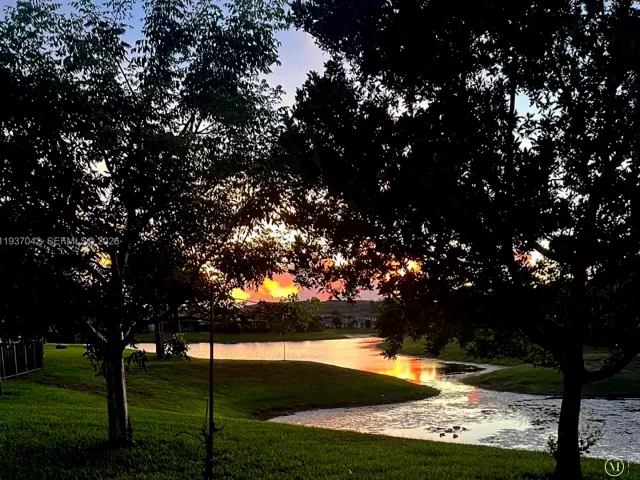 Дом в аренду по адресу 4317 Lago Dr 4317 - фото 6940474