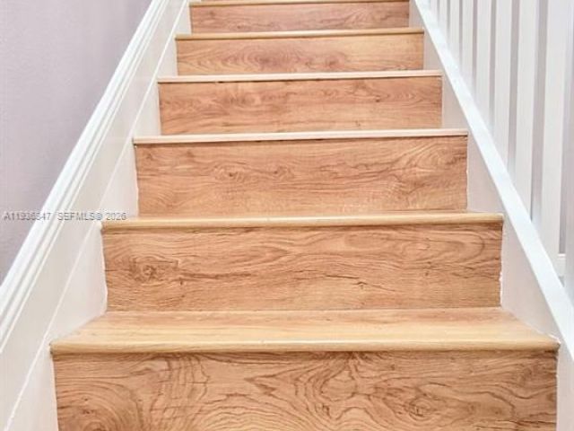 Дом в аренду по адресу 1005 NE 42nd Pl - фото 7433363