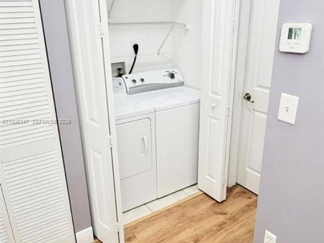 Дом в аренду по адресу 1005 NE 42nd Pl - фото 7433366