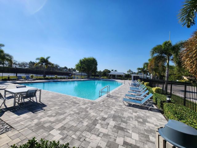 Дом в аренду по адресу 19471 Colorado Circle - фото 6941576