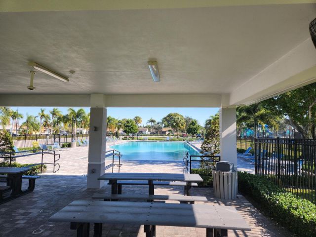 Дом в аренду по адресу 19471 Colorado Circle - фото 6941578