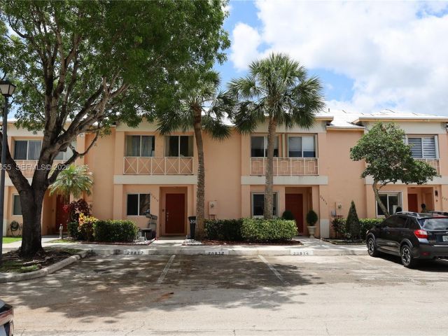 Продажа дома по адресу 20816 NW 2nd St - фото 6941897