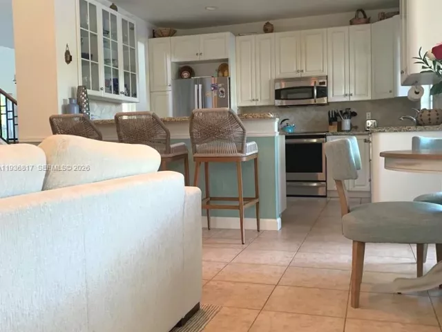 Продажа дома по адресу 3537 SW 24th Ln - фото 6949114