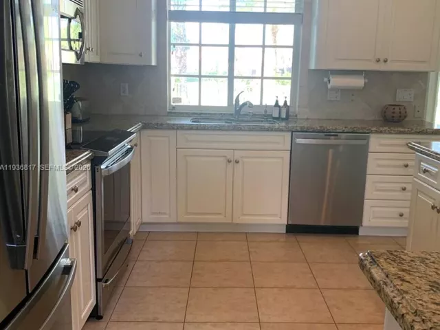 Продажа дома по адресу 3537 SW 24th Ln - фото 6949115