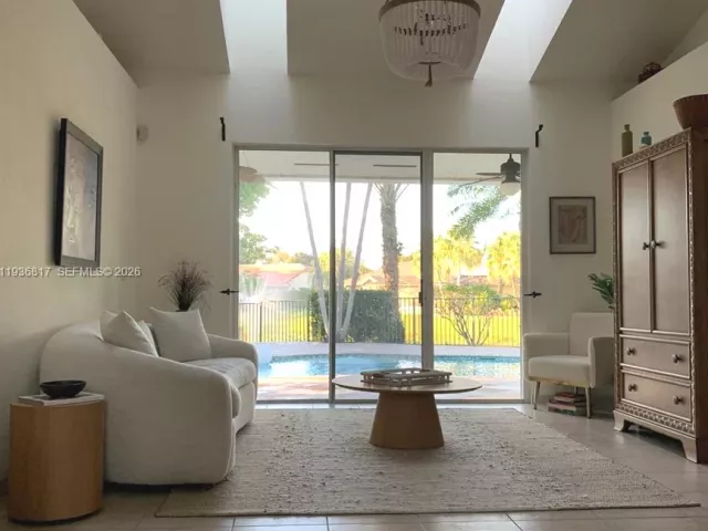 Продажа дома по адресу 3537 SW 24th Ln - фото 6949108