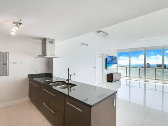 Продажа квартиры #5205 - фото 6953381