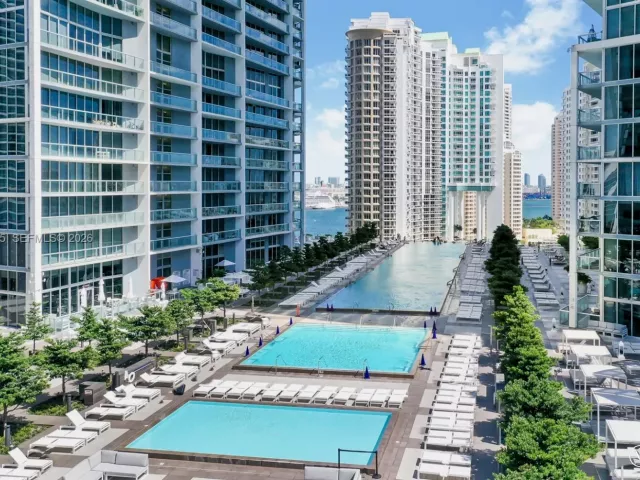 Продажа квартиры #5205 - фото 6953384