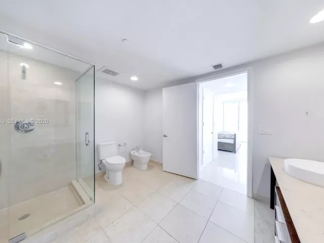 Продажа квартиры #5205 - фото 6953366