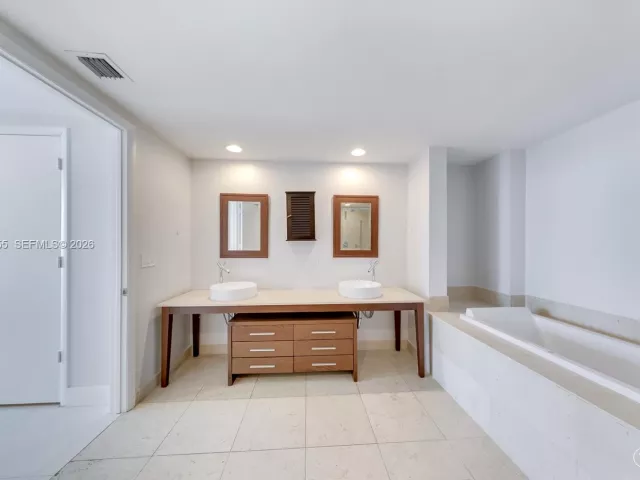 Продажа квартиры #5205 - фото 6953367