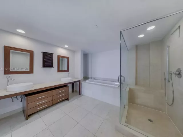 Продажа квартиры #5205 - фото 6953370