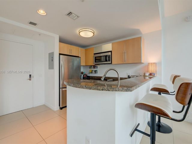 Квартира в аренду номерL-428 - фото 7437204