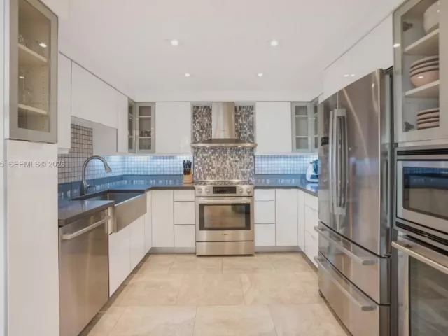 Продажа квартиры #1221 - фото 6951924