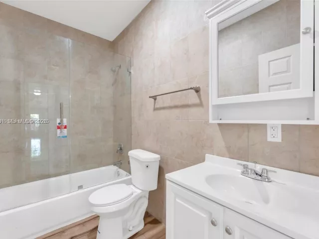 Продажа дома по адресу 363 SW 1st Ter - фото 6958967