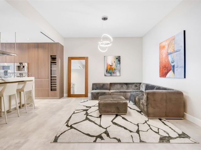 Продажа квартиры #2502 - фото 6960475