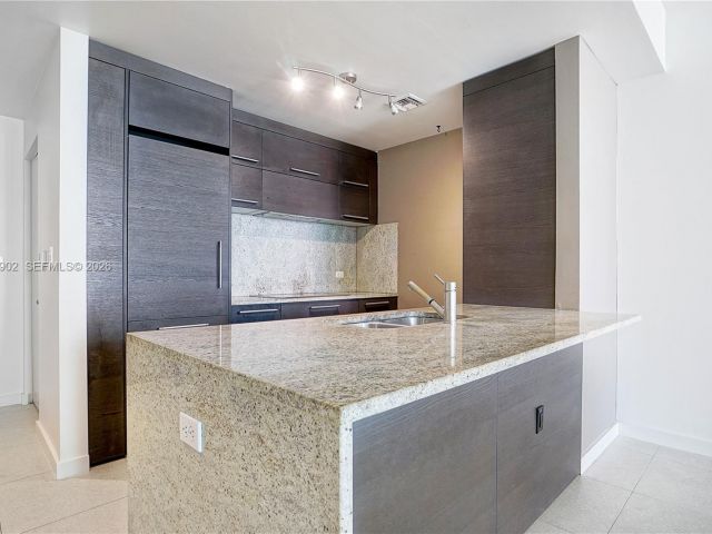 Продажа квартиры #2910 - фото 6963272