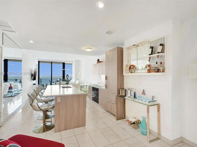 Продажа квартиры #1705 - фото 6961256