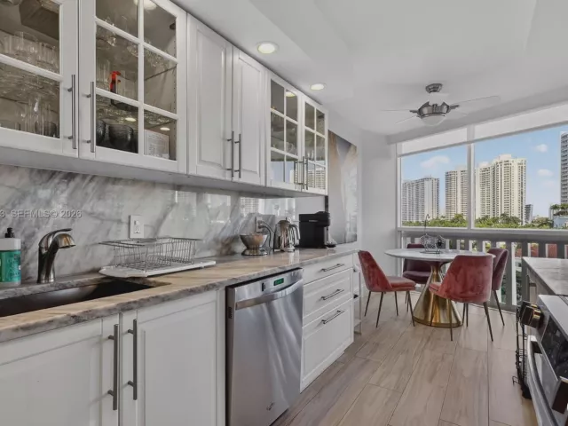 Продажа квартиры #707 - фото 6960223