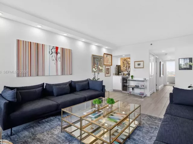 Продажа квартиры #707 - фото 6960227