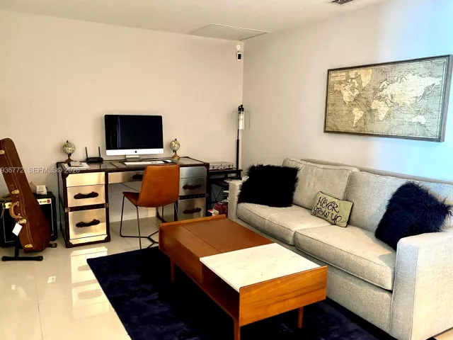 Продажа квартиры #1205 - фото 6963045