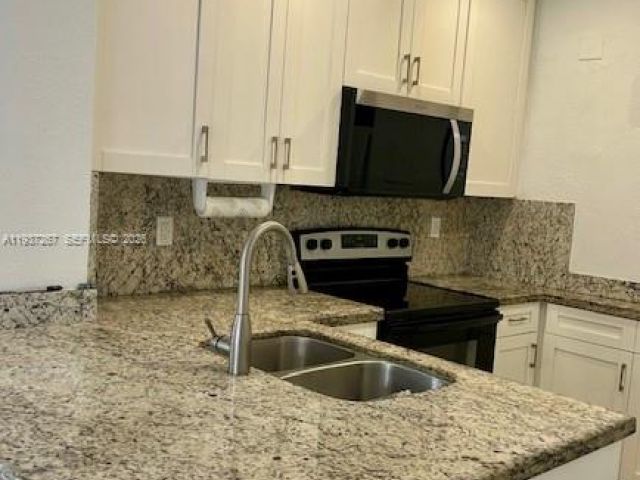 Продажа дома по адресу 231 SW 51st Pl - фото 6994843